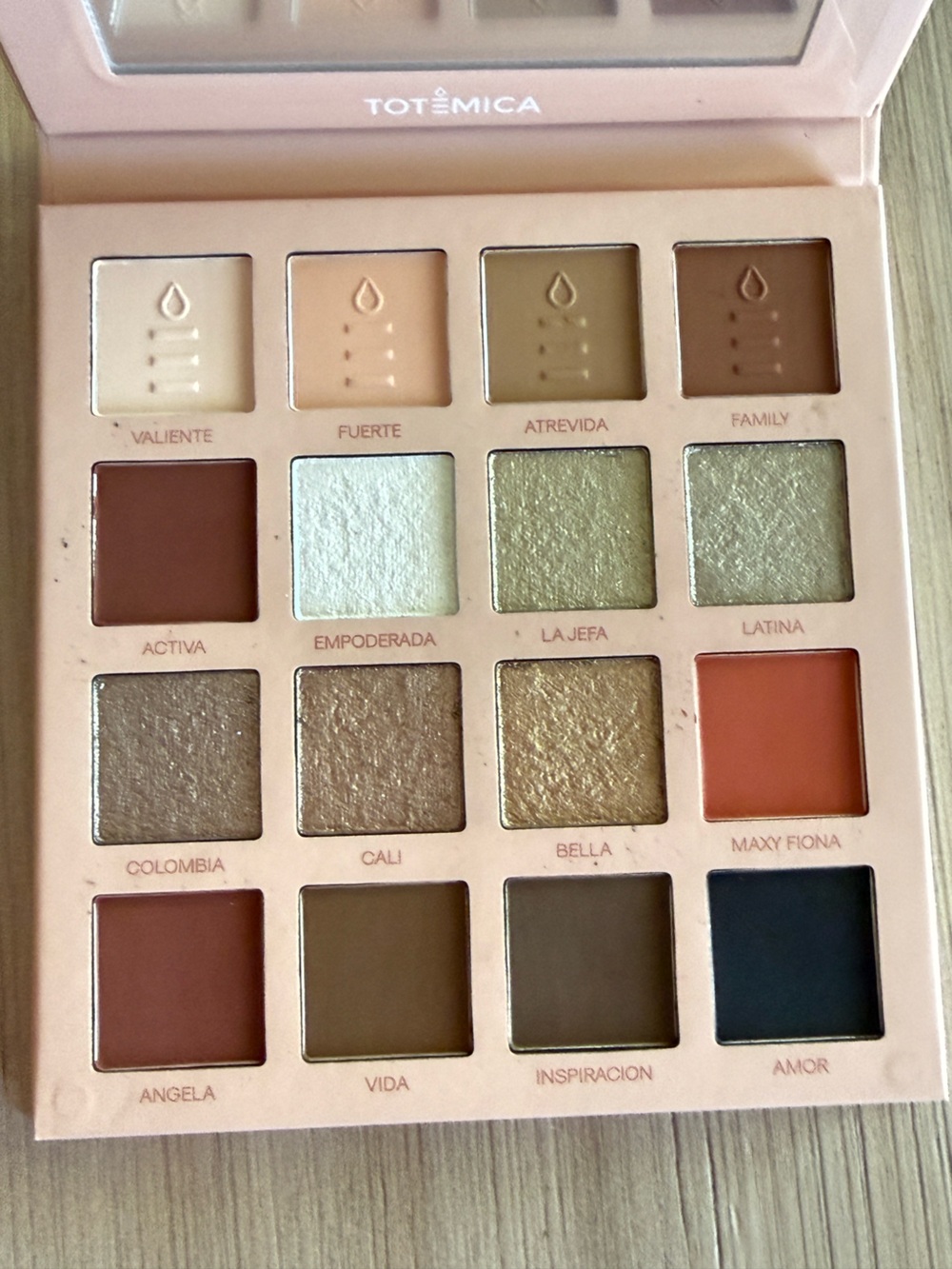 Totemica Neutral Eyeshadow Palette - 16 Nudes of Miami Eyeshadow Palette